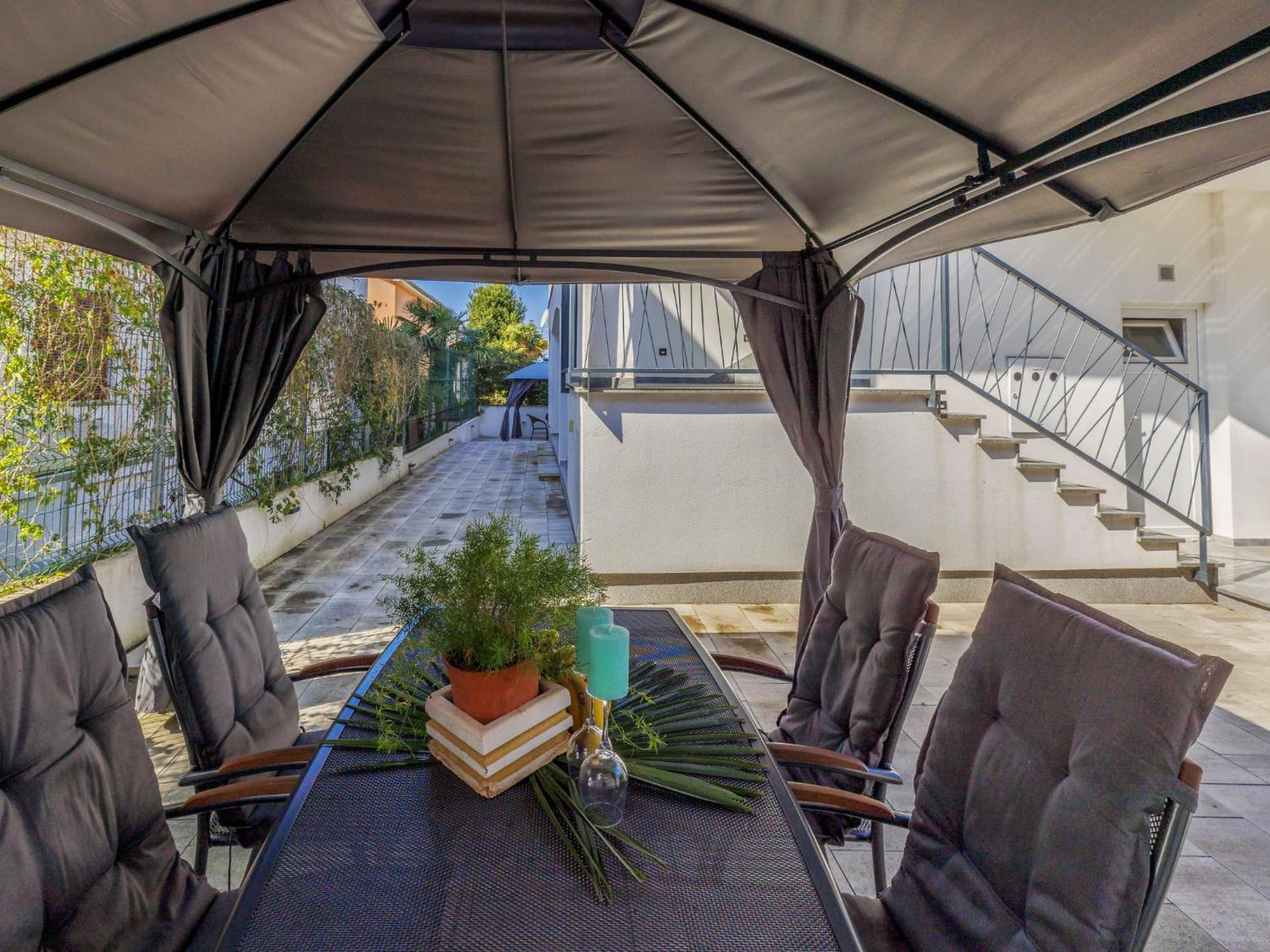 Amra-5 By Interhome Poreč